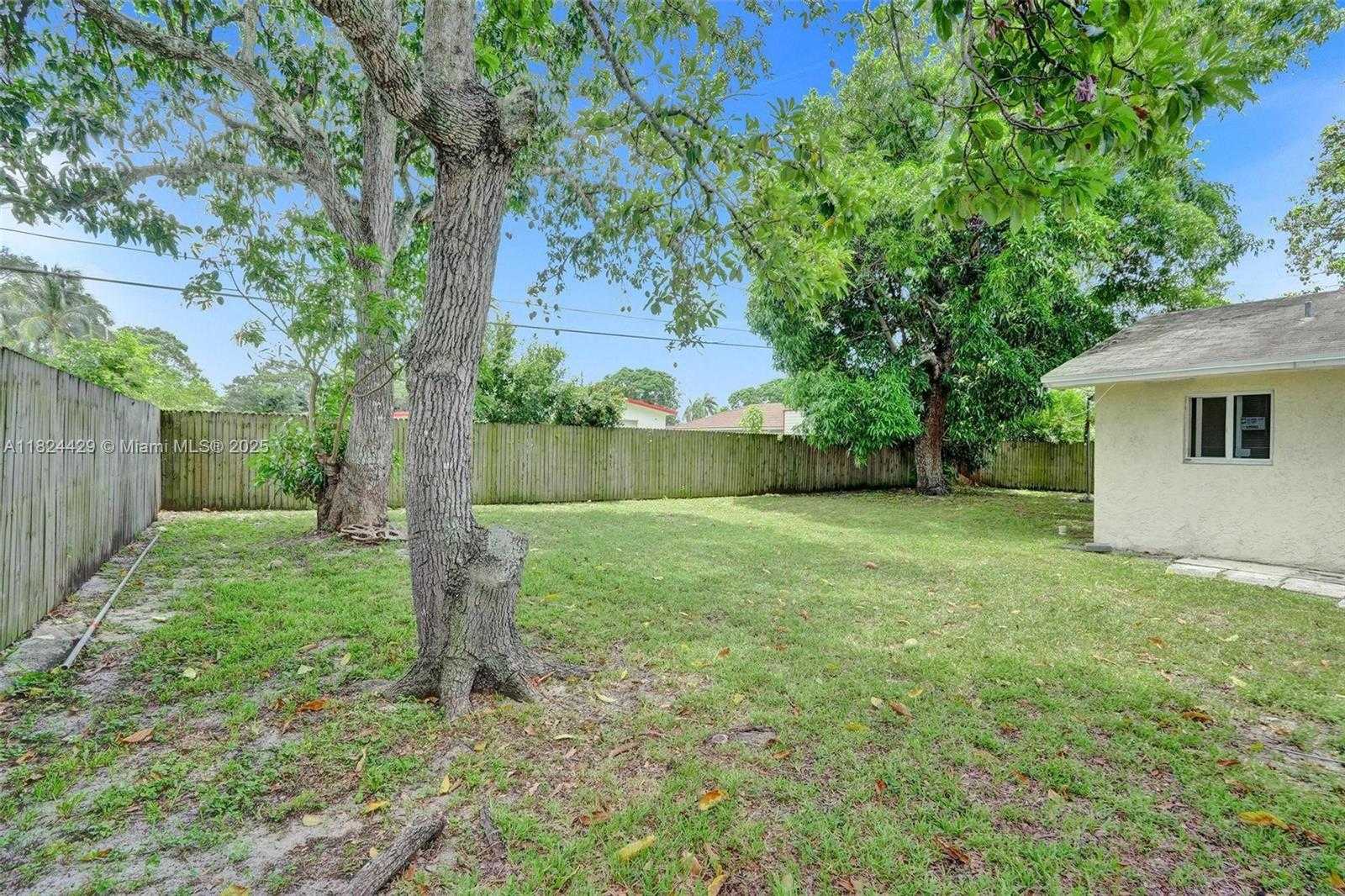 Small Image of 3440 NORTH WEST 4TH CT, Lauderhill Number 24