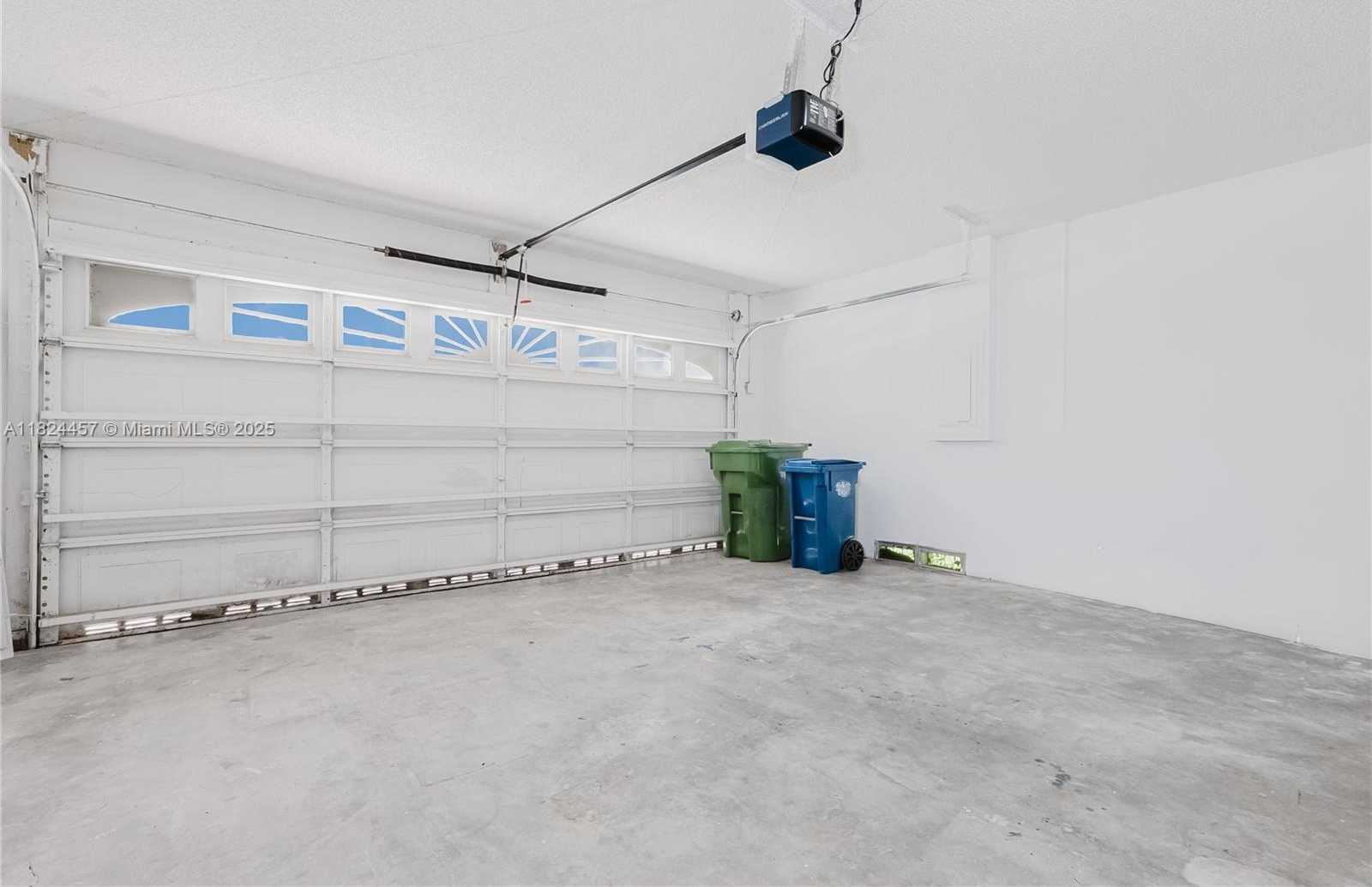 Small Image of 922 FALLING WATER RD, Weston Number 17