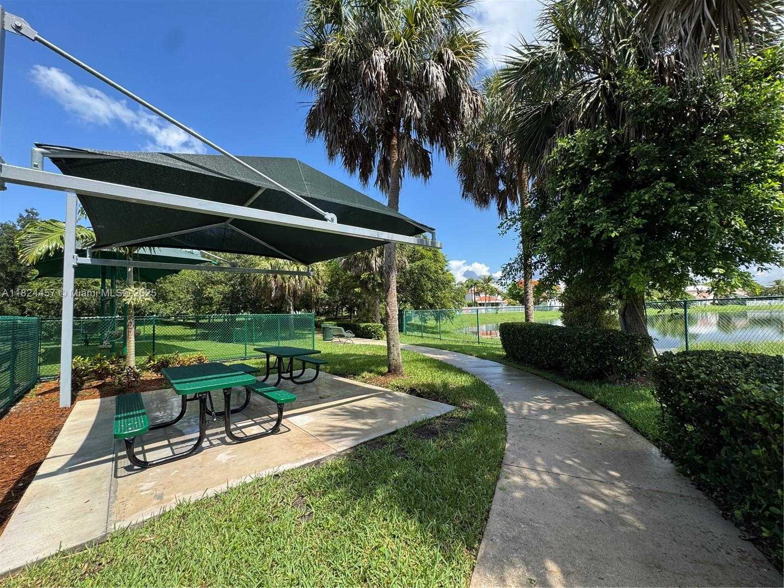 Small Image of 922 FALLING WATER RD, Weston Number 26