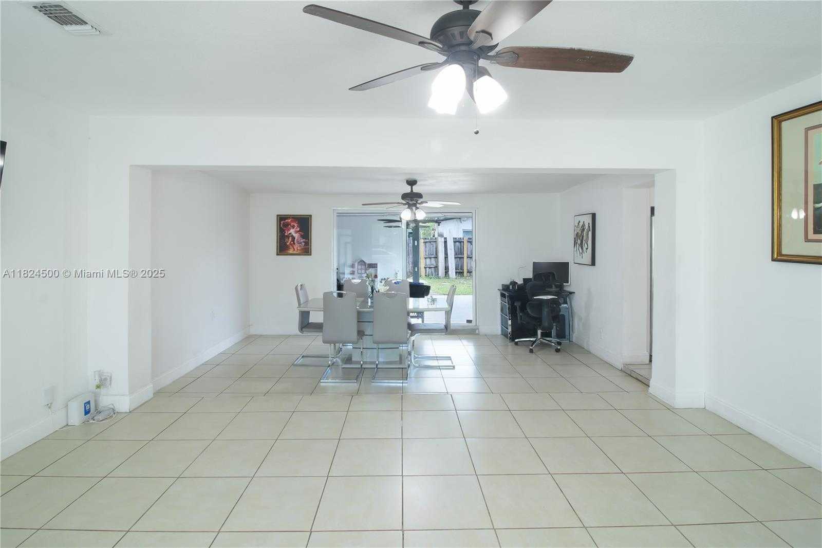 Small Image of 6459 EVANS ST, Hollywood Number 21