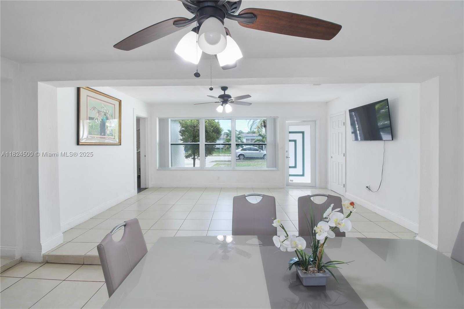 Small Image of 6459 EVANS ST, Hollywood Number 22