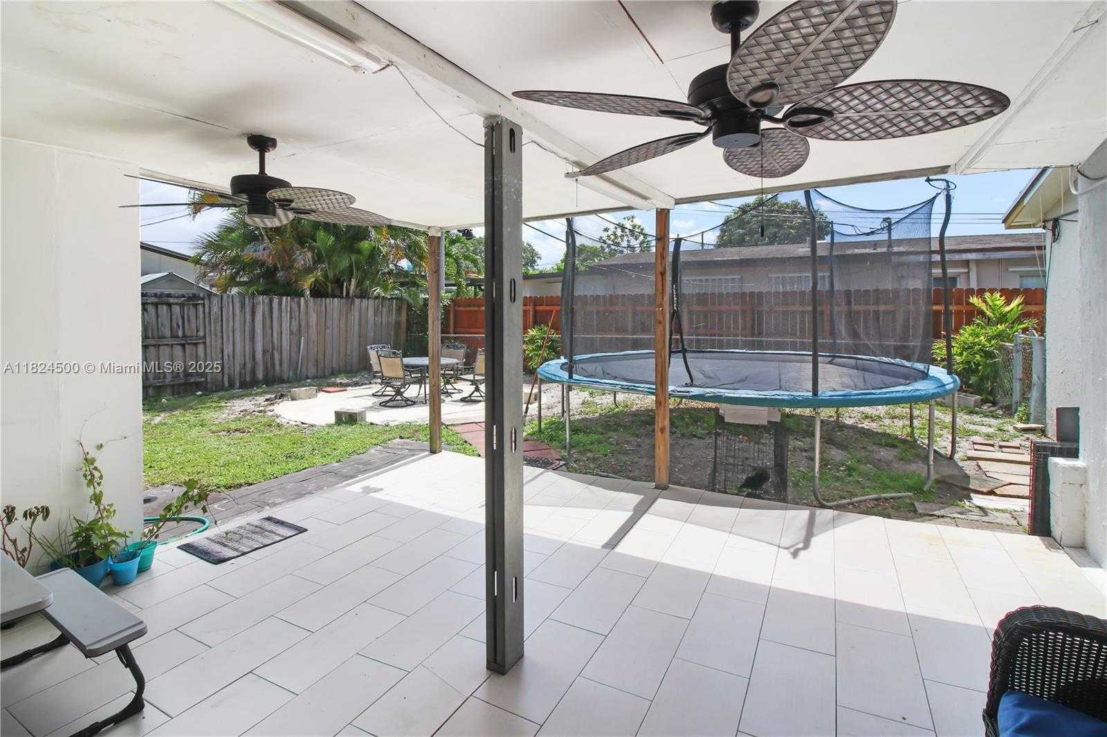 Small Image of 6459 EVANS ST, Hollywood Number 30