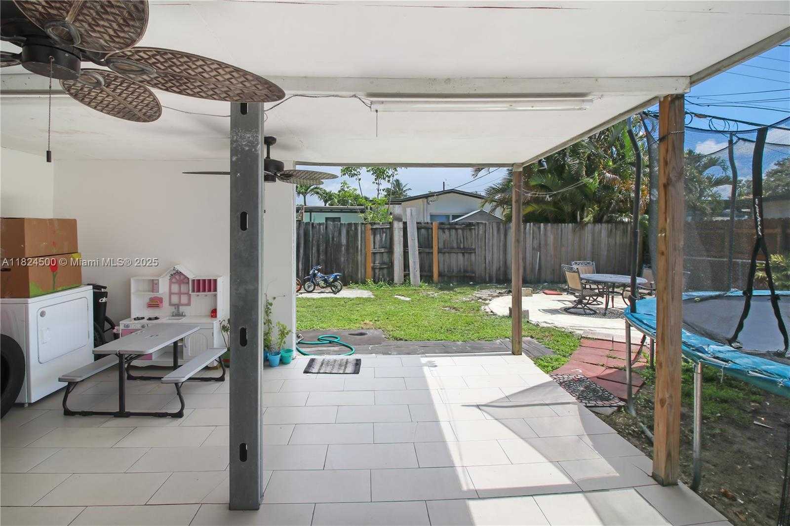 Small Image of 6459 EVANS ST, Hollywood Number 31