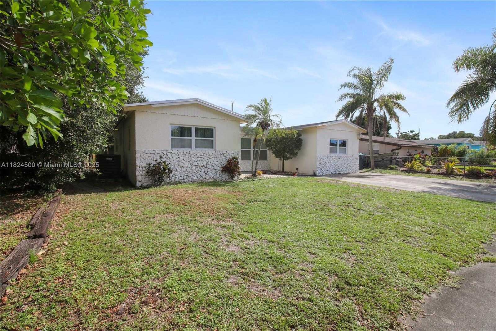 Small Image of 6459 EVANS ST, Hollywood Number 5