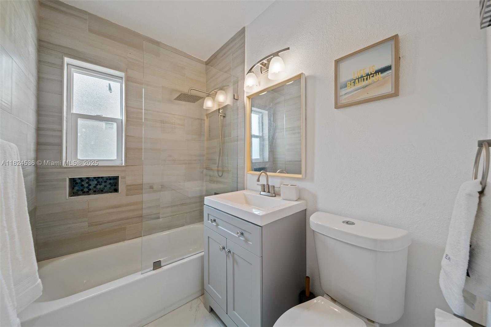 Small Image of 2714 FILLMORE ST, Hollywood Number 10