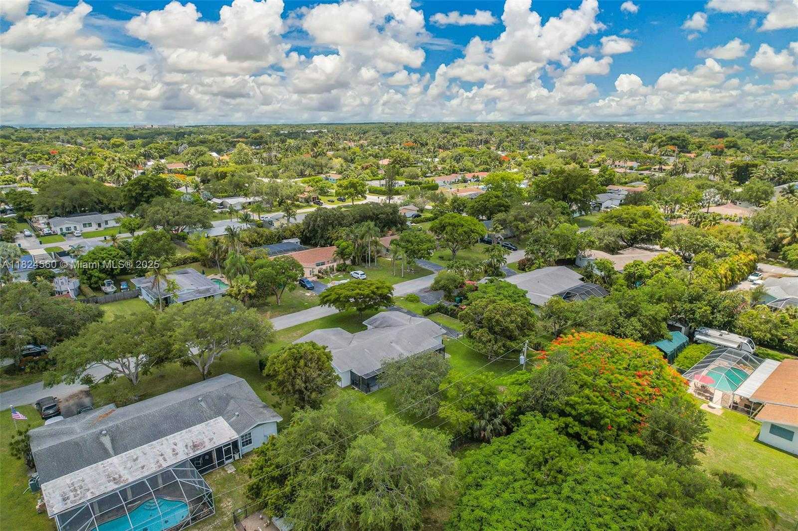 Small Image of 17460 SOUTH WEST 85TH AVE, Palmetto Bay Number 40