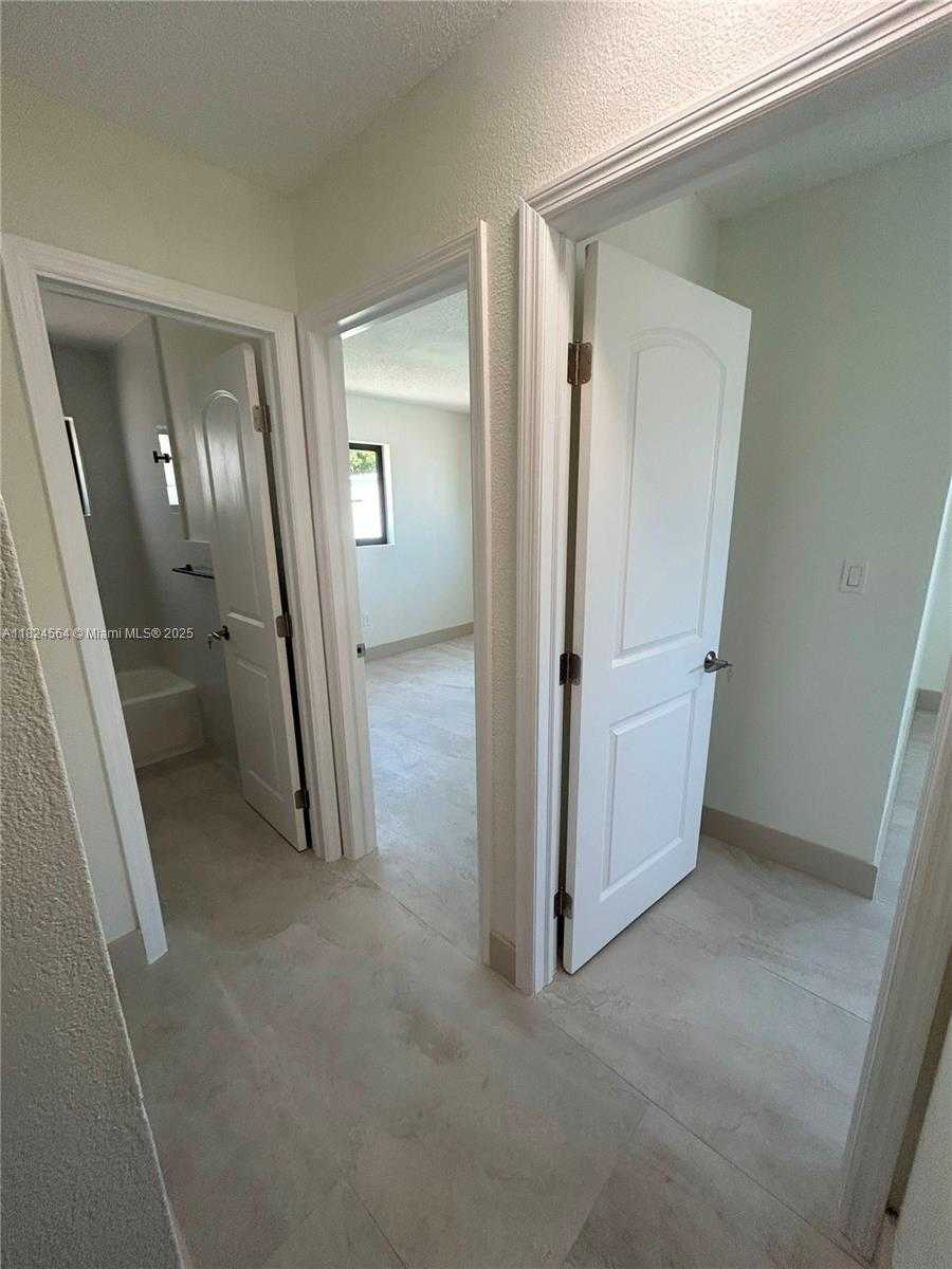 Small Image of 2971 NORTH WEST 179TH ST, Miami Gardens Number 16