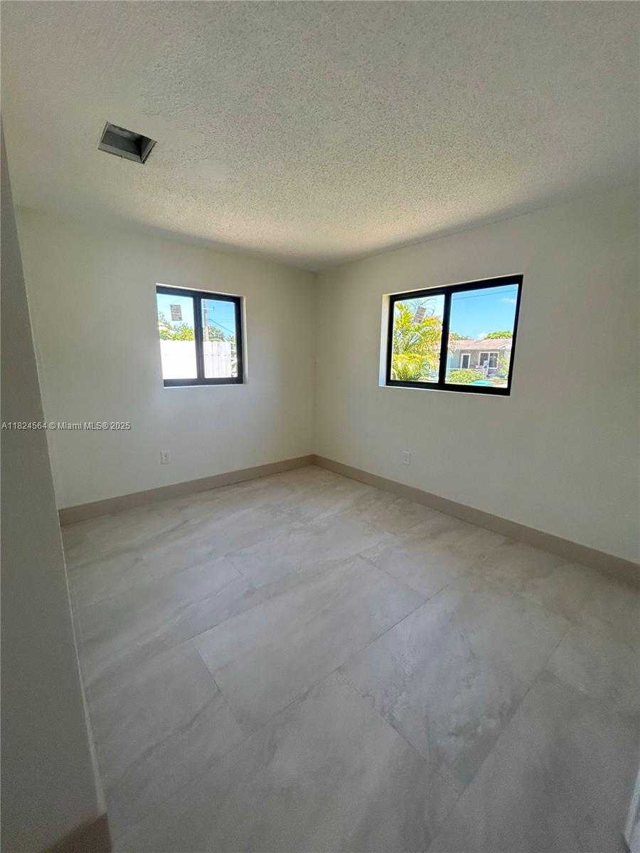 Small Image of 2971 NORTH WEST 179TH ST, Miami Gardens Number 19
