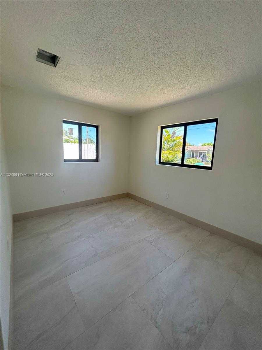 Small Image of 2971 NORTH WEST 179TH ST, Miami Gardens Number 21