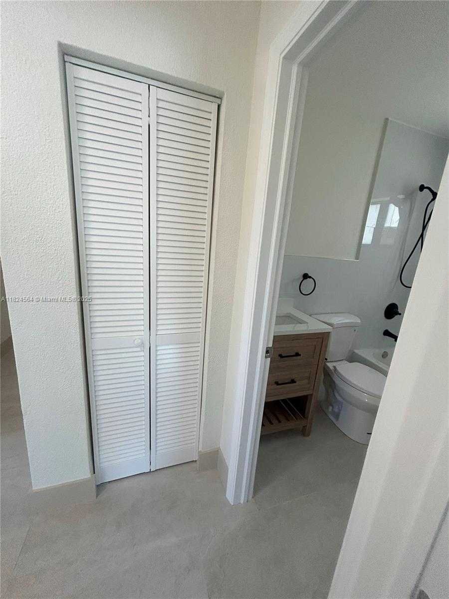 Small Image of 2971 NORTH WEST 179TH ST, Miami Gardens Number 25