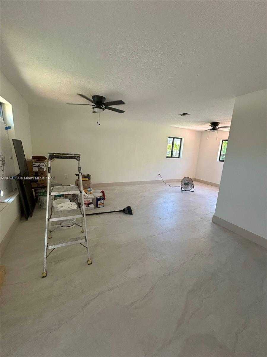 Small Image of 2971 NORTH WEST 179TH ST, Miami Gardens Number 7