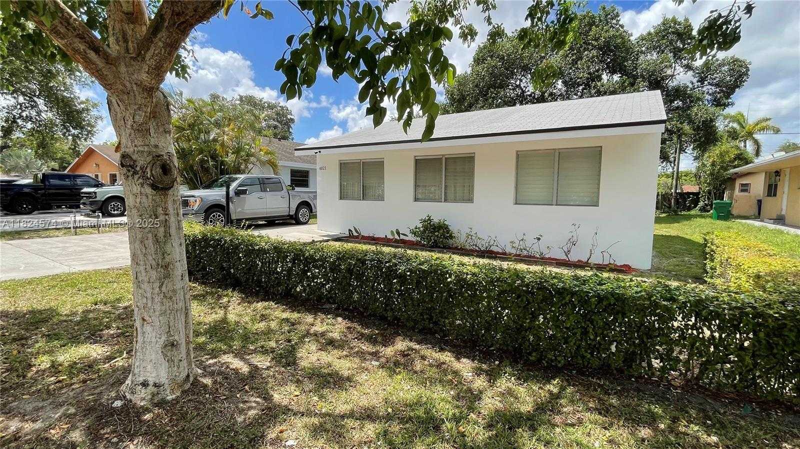 Small Image of 6021 SOUTH WEST 38TH ST, Miramar Number 17