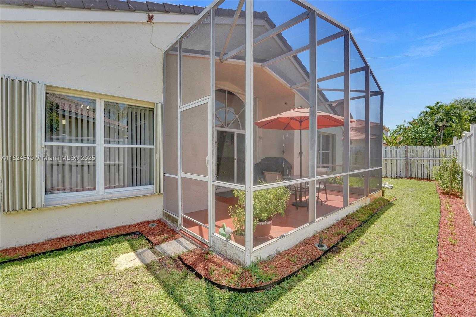 Small Image of 530 SOUTH WEST 182ND WAY, Pembroke Pines Number 11