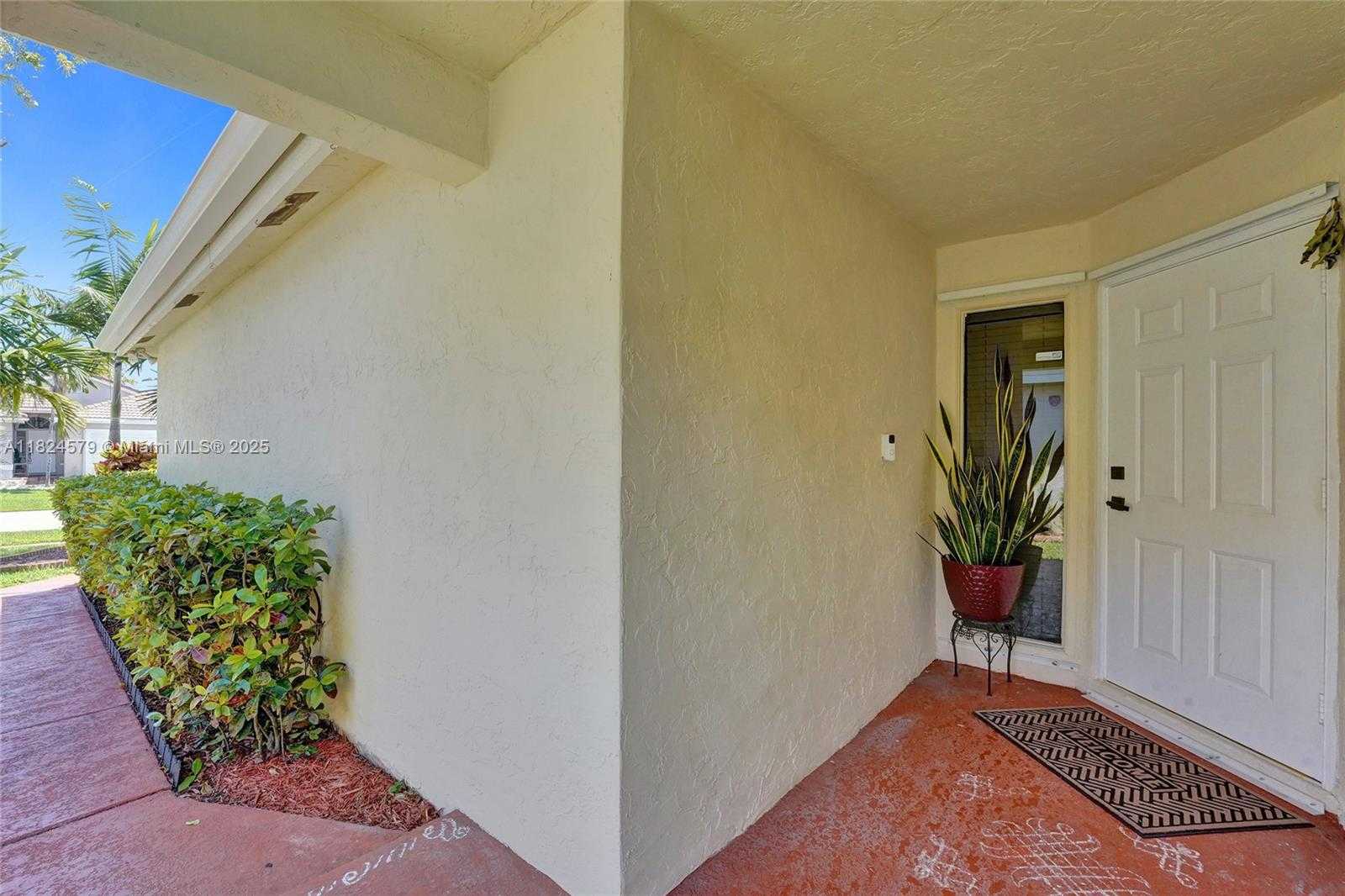 Small Image of 530 SOUTH WEST 182ND WAY, Pembroke Pines Number 13