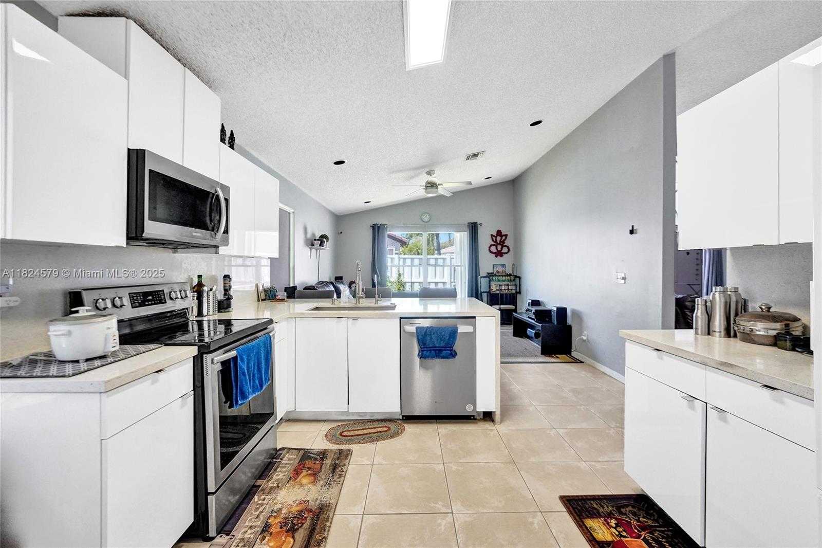 Small Image of 530 SOUTH WEST 182ND WAY, Pembroke Pines Number 18