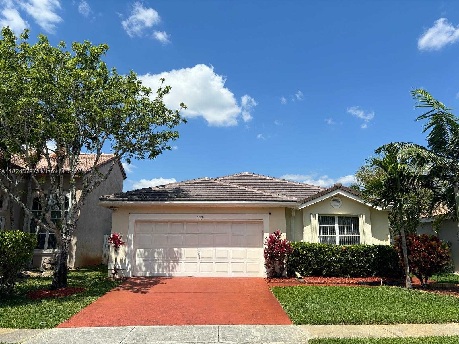 Small Image of 530 SOUTH WEST 182ND WAY, Pembroke Pines Number 2