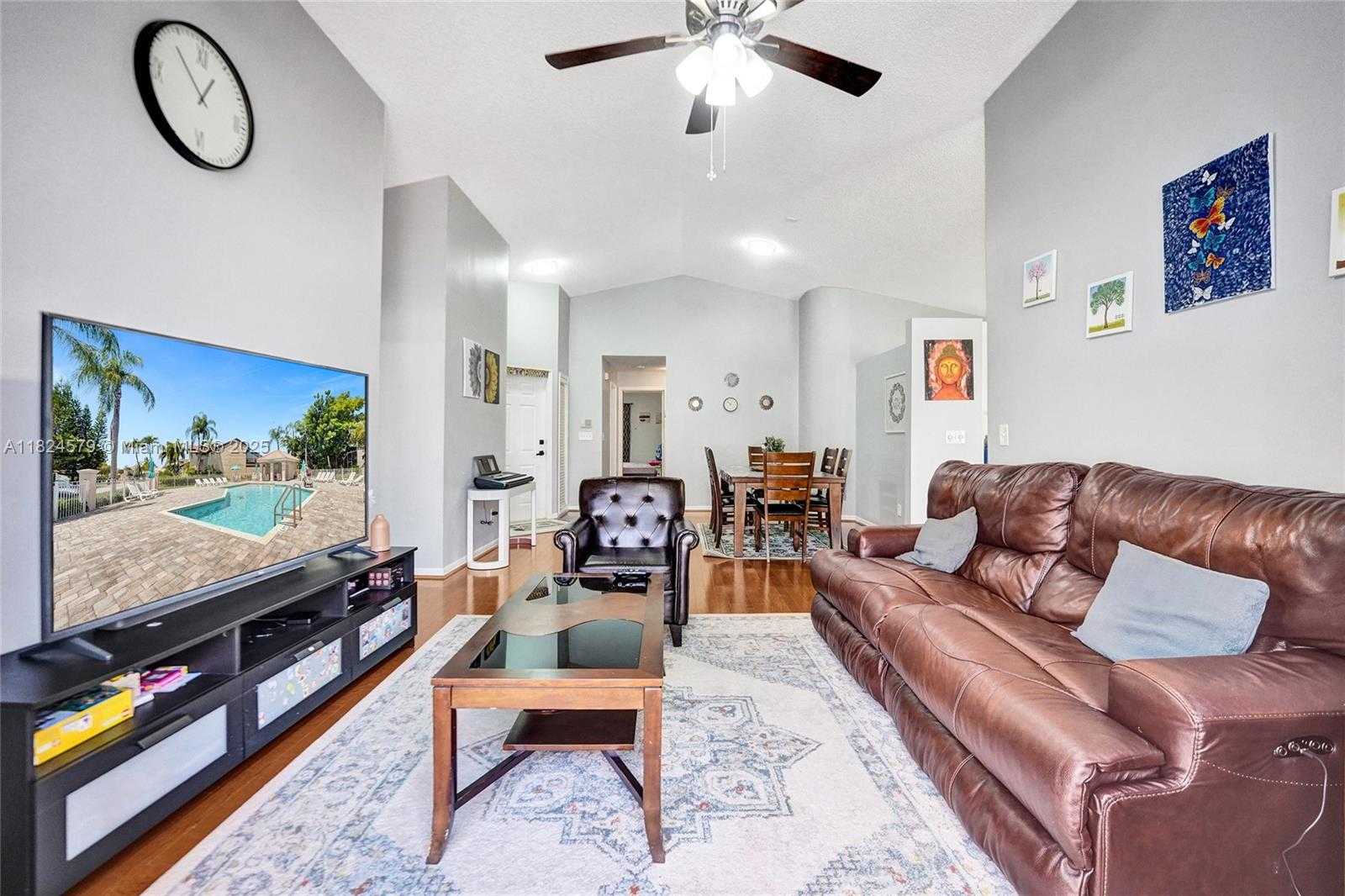 Small Image of 530 SOUTH WEST 182ND WAY, Pembroke Pines Number 21