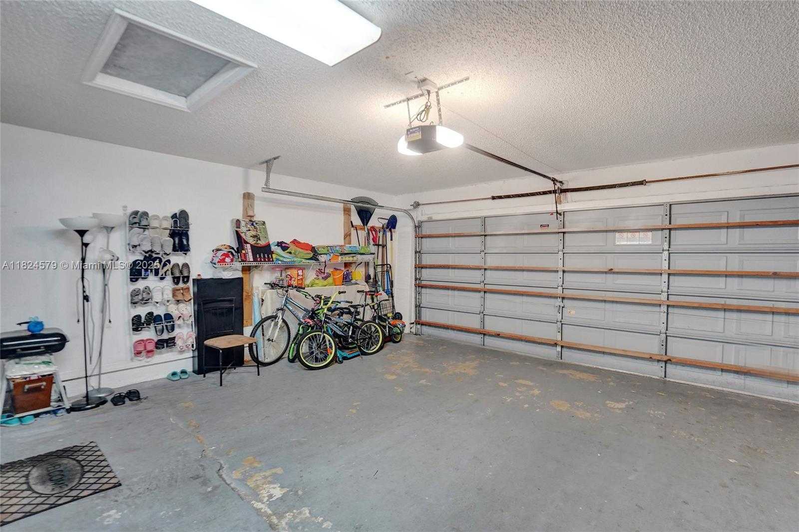Small Image of 530 SOUTH WEST 182ND WAY, Pembroke Pines Number 23