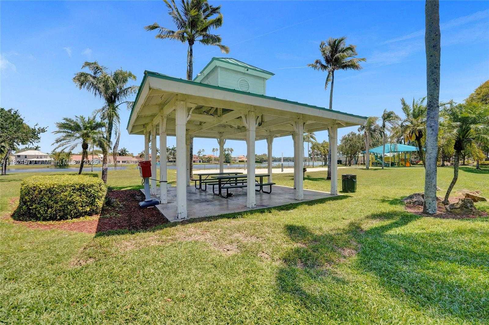 Small Image of 530 SOUTH WEST 182ND WAY, Pembroke Pines Number 29