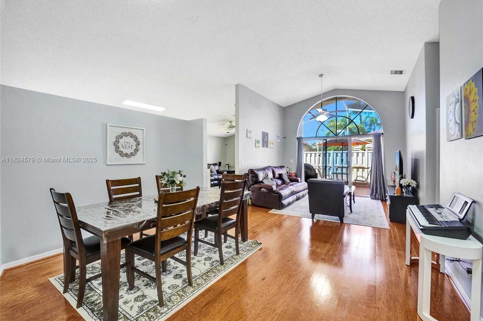 Small Image of 530 SOUTH WEST 182ND WAY, Pembroke Pines Number 3