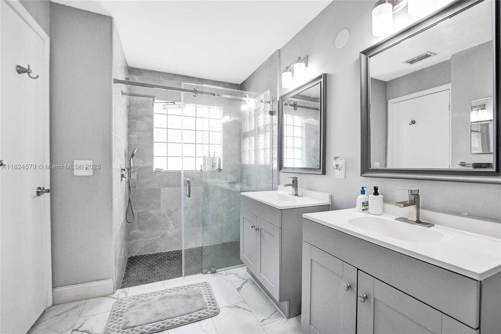 Small Image of 530 SOUTH WEST 182ND WAY, Pembroke Pines Number 6