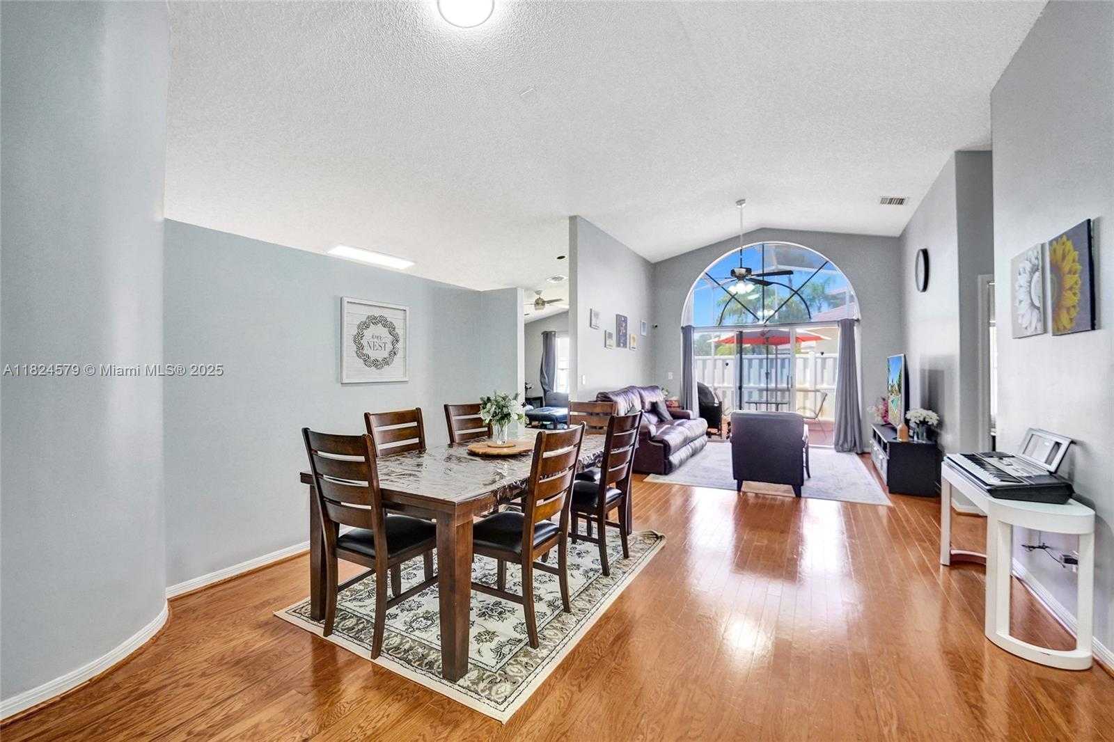 Small Image of 530 SOUTH WEST 182ND WAY, Pembroke Pines Number 8
