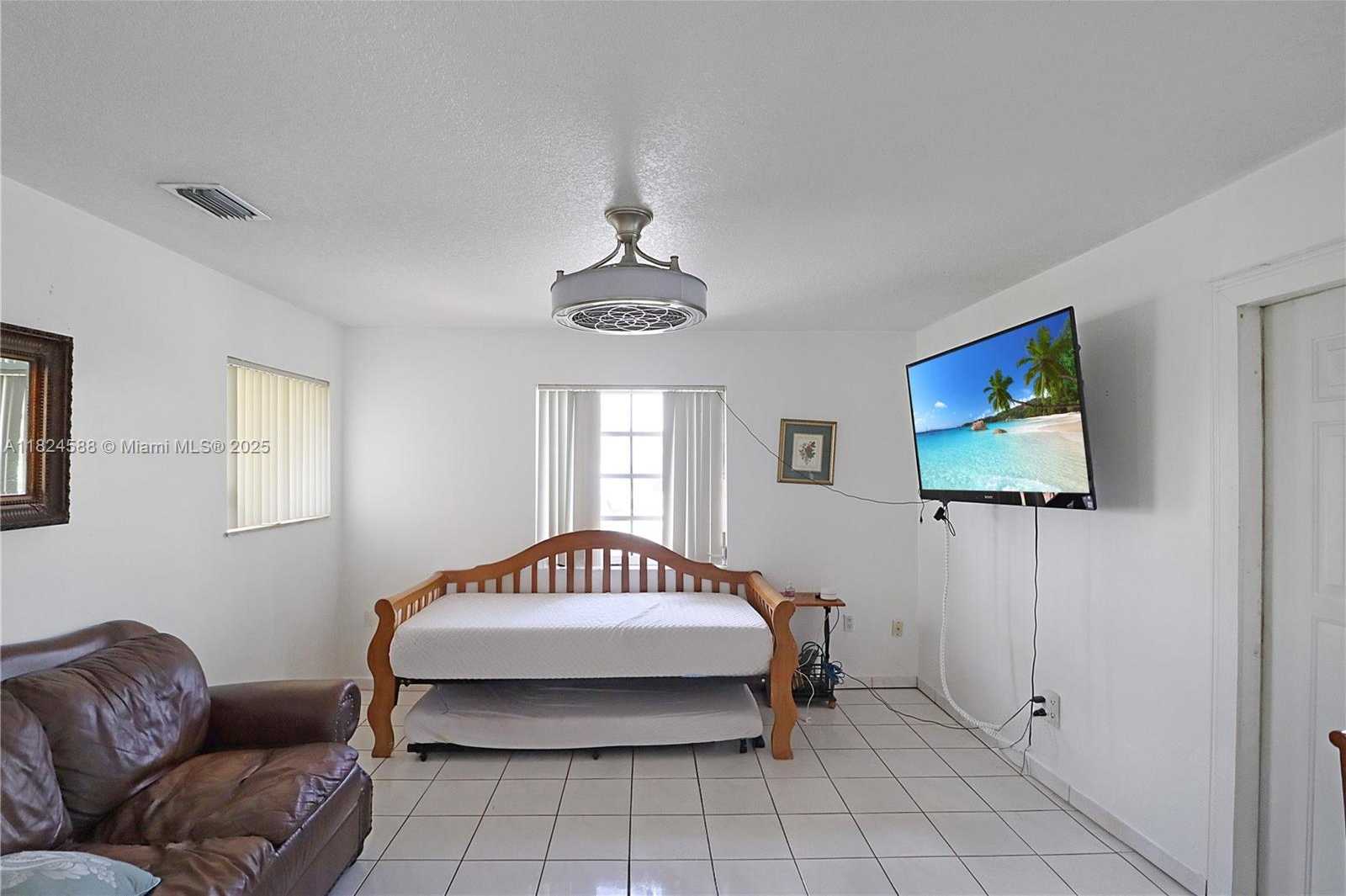 Small Image of 11265 SOUTH WEST 53RD TER, Miami Number 13