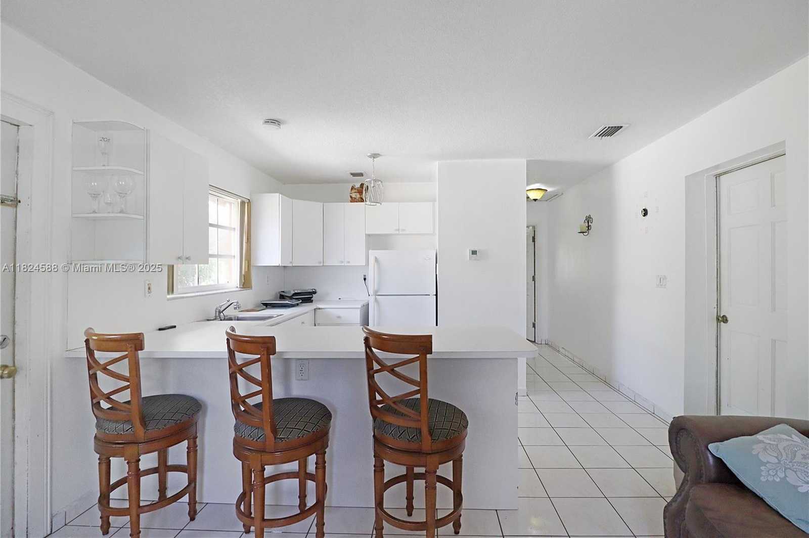 Small Image of 11265 SOUTH WEST 53RD TER, Miami Number 15