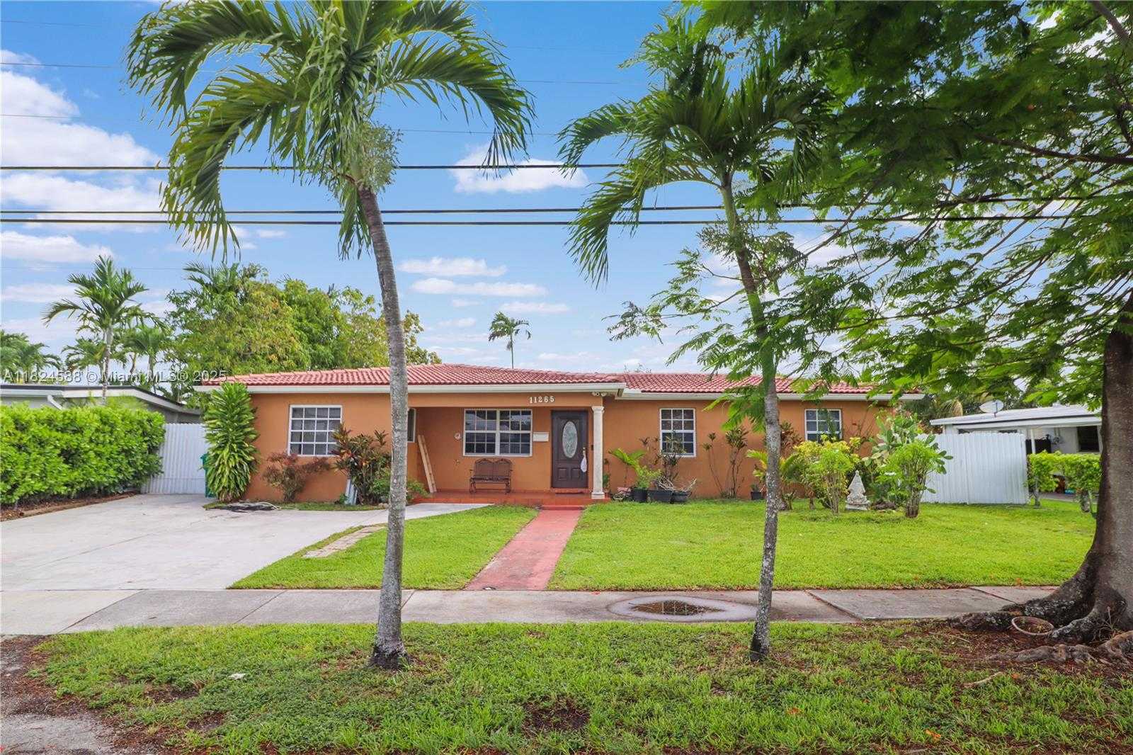 Small Image of 11265 SOUTH WEST 53RD TER, Miami Number 2