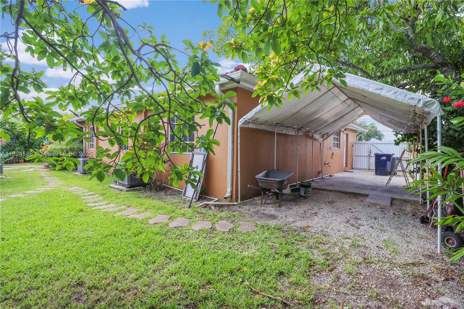 Small Image of 11265 SOUTH WEST 53RD TER, Miami Number 24
