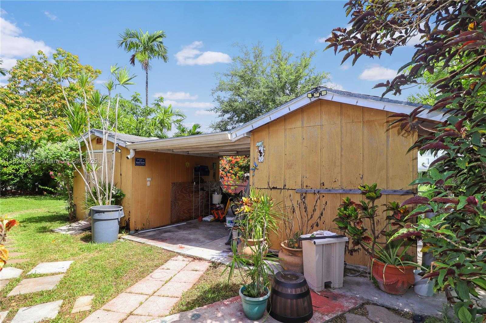 Small Image of 11265 SOUTH WEST 53RD TER, Miami Number 26