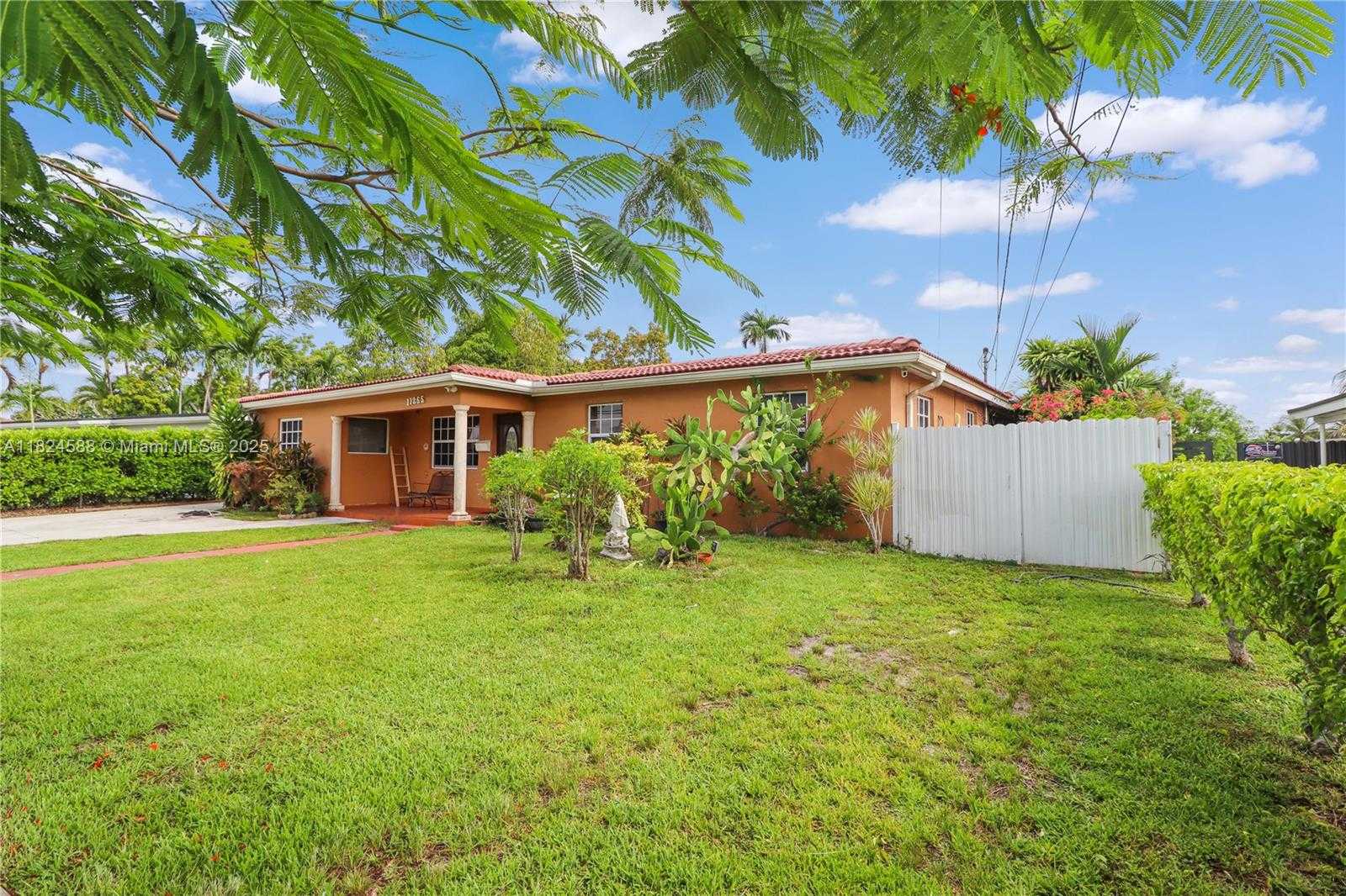 Small Image of 11265 SOUTH WEST 53RD TER, Miami Number 29