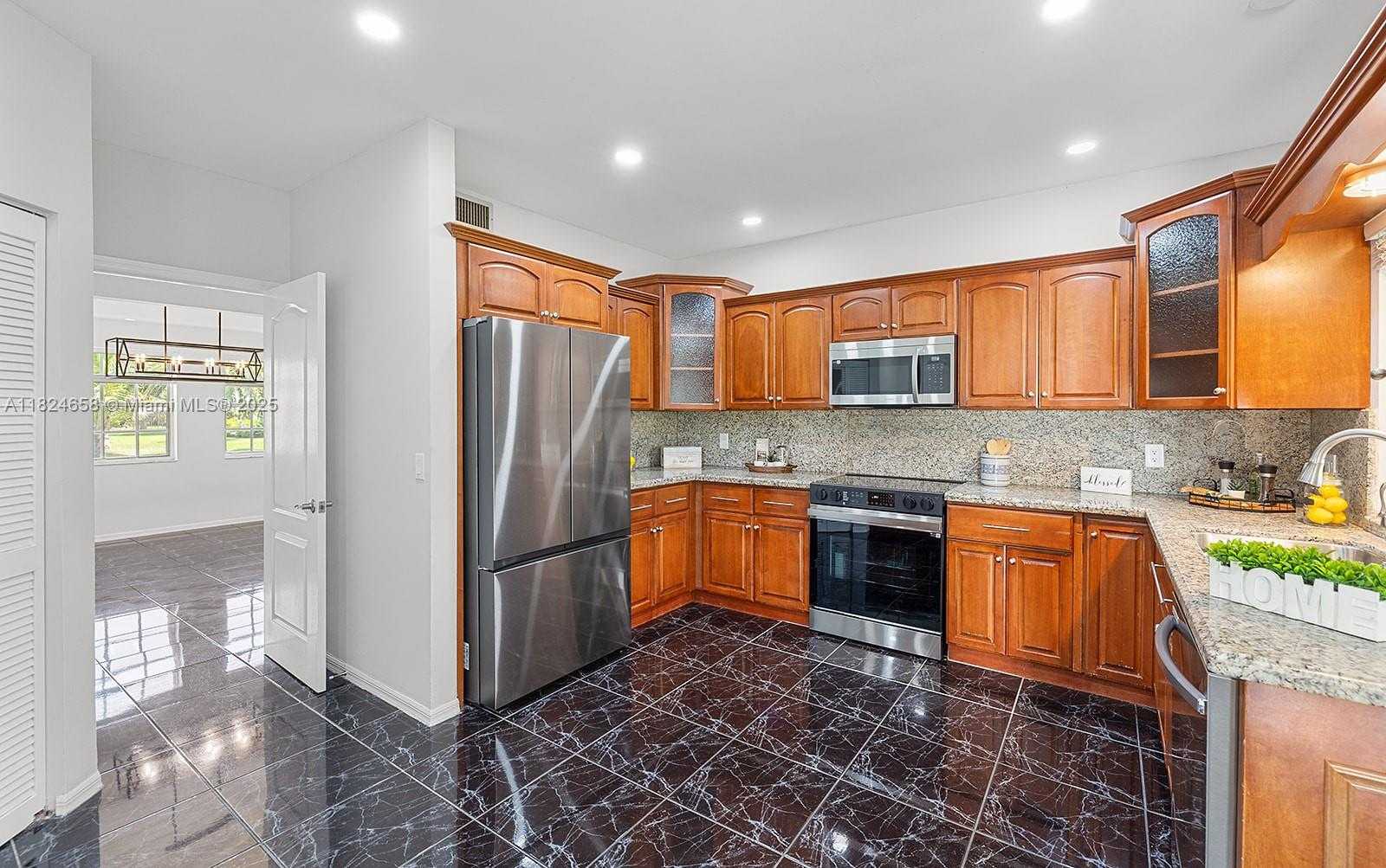 Small Image of 620 NORTH WEST 204TH AVE, Pembroke Pines Number 21