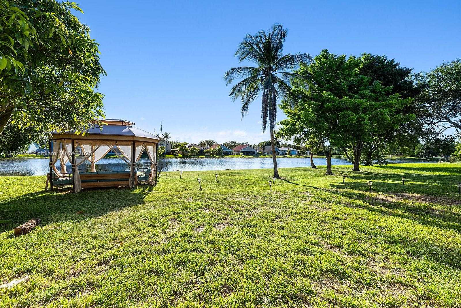 Small Image of 620 NORTH WEST 204TH AVE, Pembroke Pines Number 9