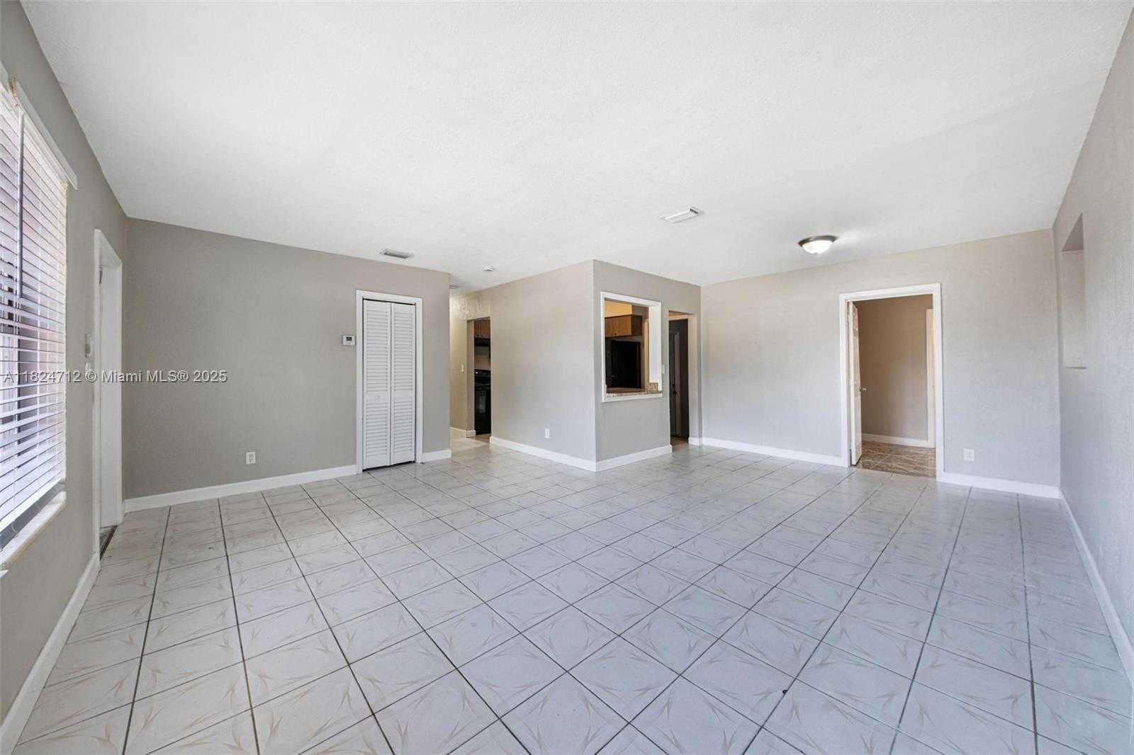 Small Image of 2410 NORTH WEST 170TH TER, Miami Gardens Number 21
