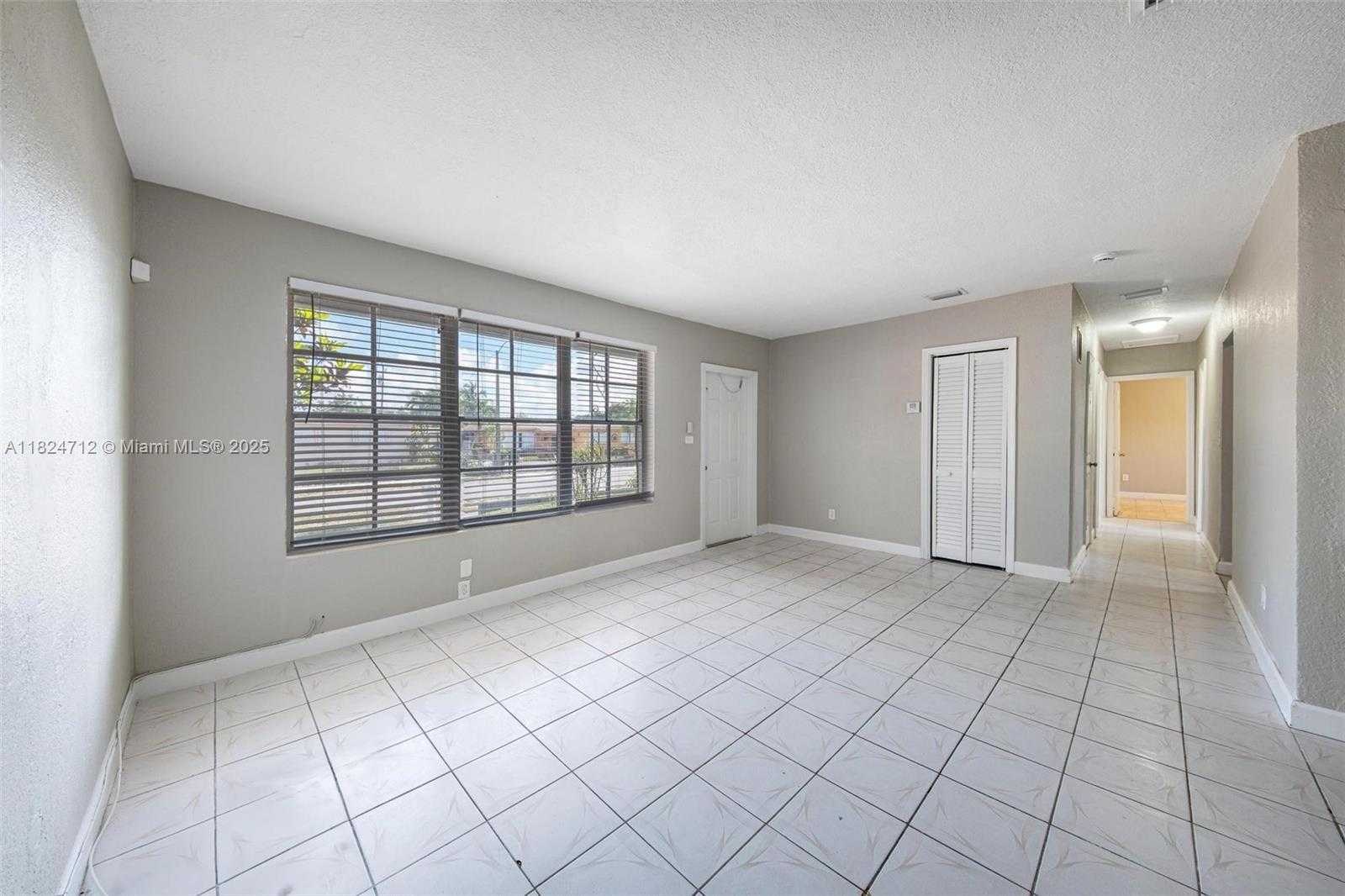 Small Image of 2410 NORTH WEST 170TH TER, Miami Gardens Number 22