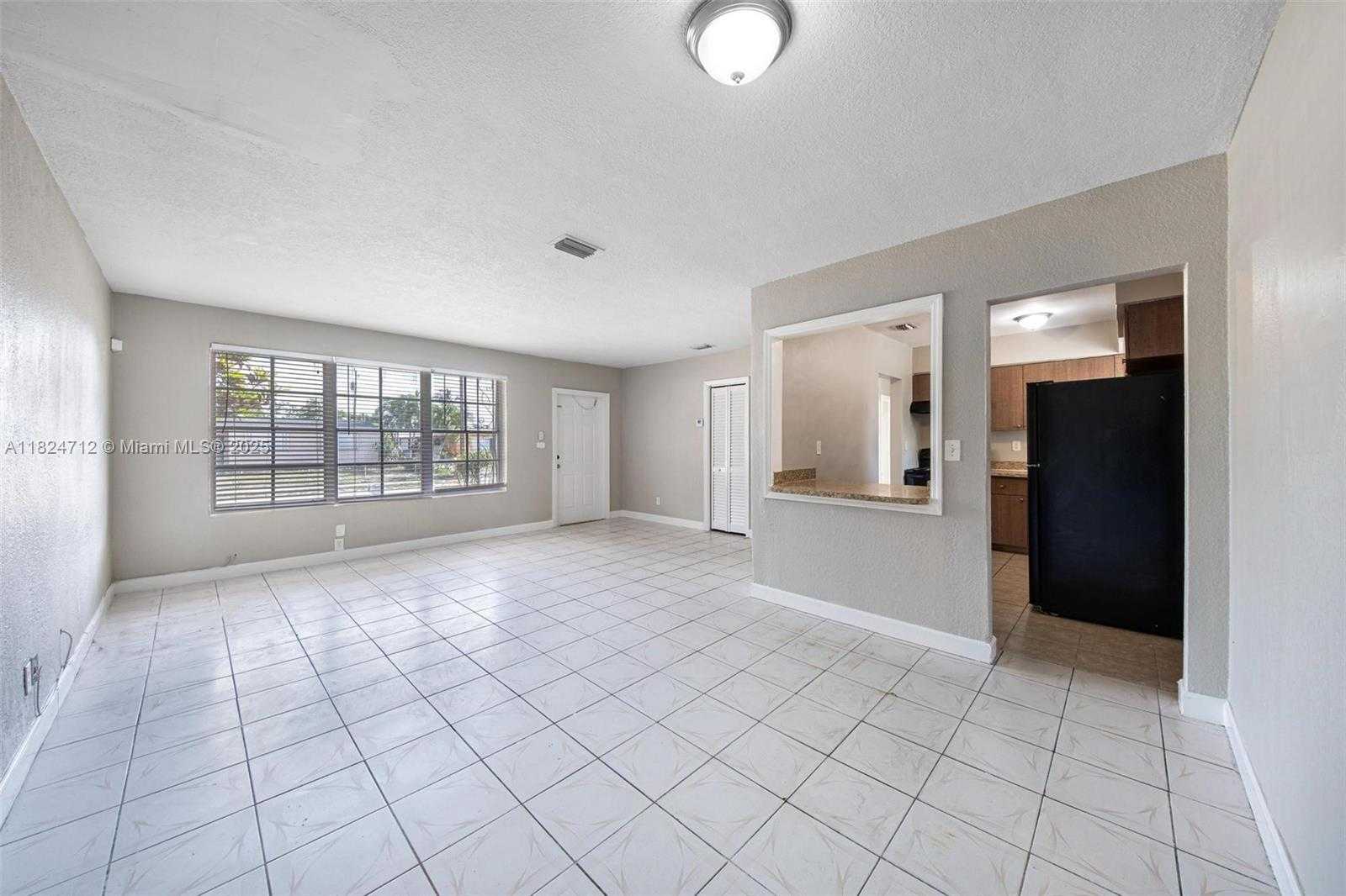 Small Image of 2410 NORTH WEST 170TH TER, Miami Gardens Number 24