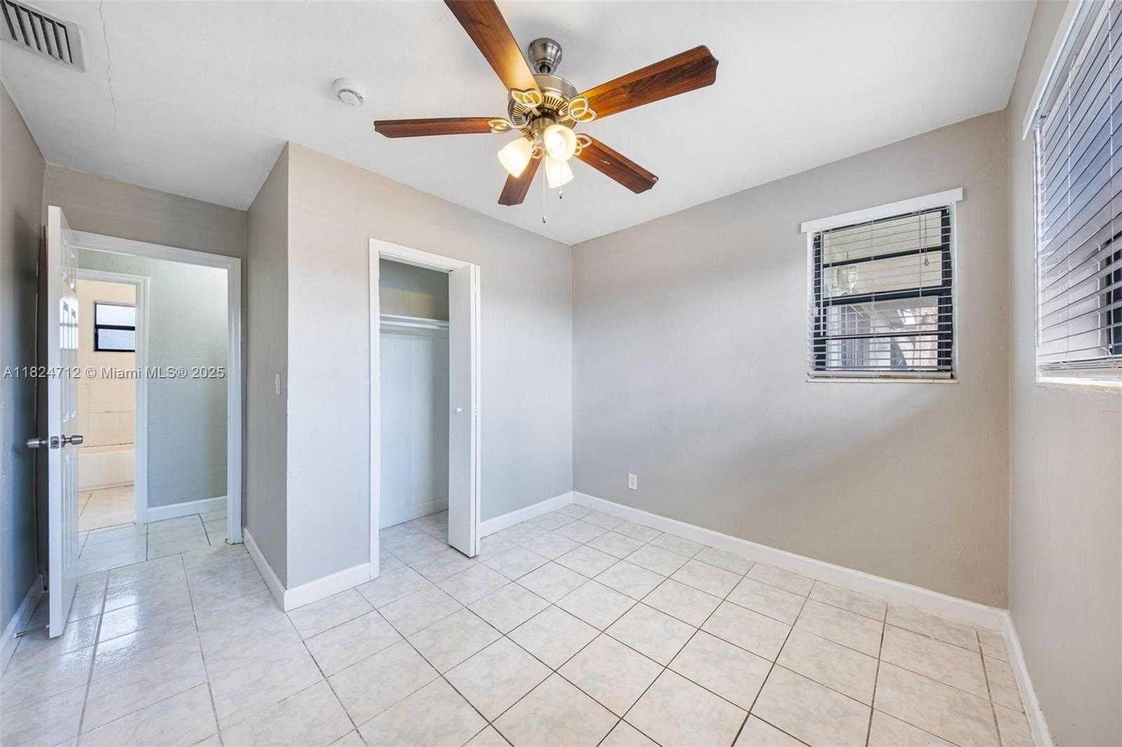 Small Image of 2410 NORTH WEST 170TH TER, Miami Gardens Number 29