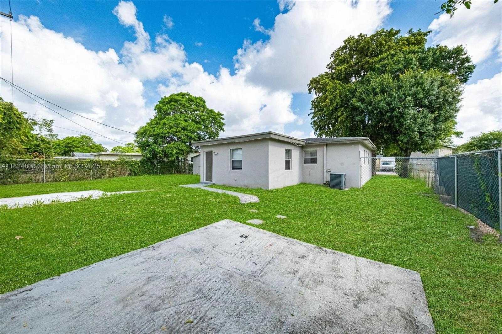 Small Image of 3460 NORTH WEST 1ST ST, Lauderhill Number 33