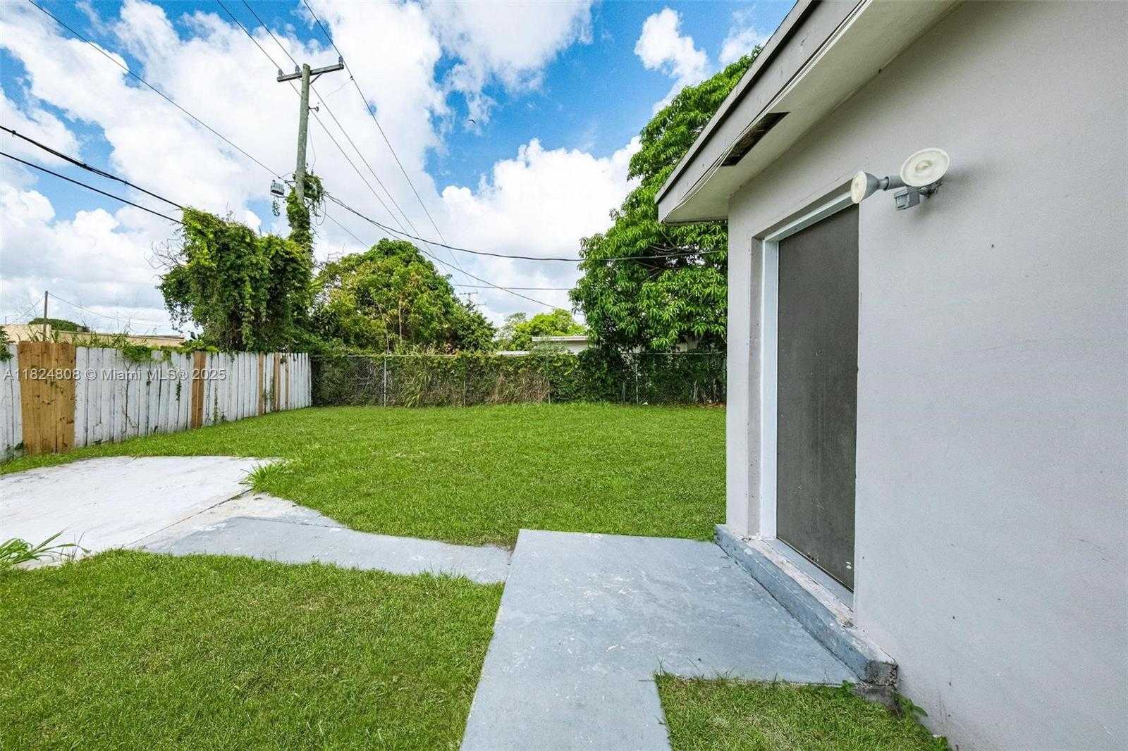 Small Image of 3460 NORTH WEST 1ST ST, Lauderhill Number 34