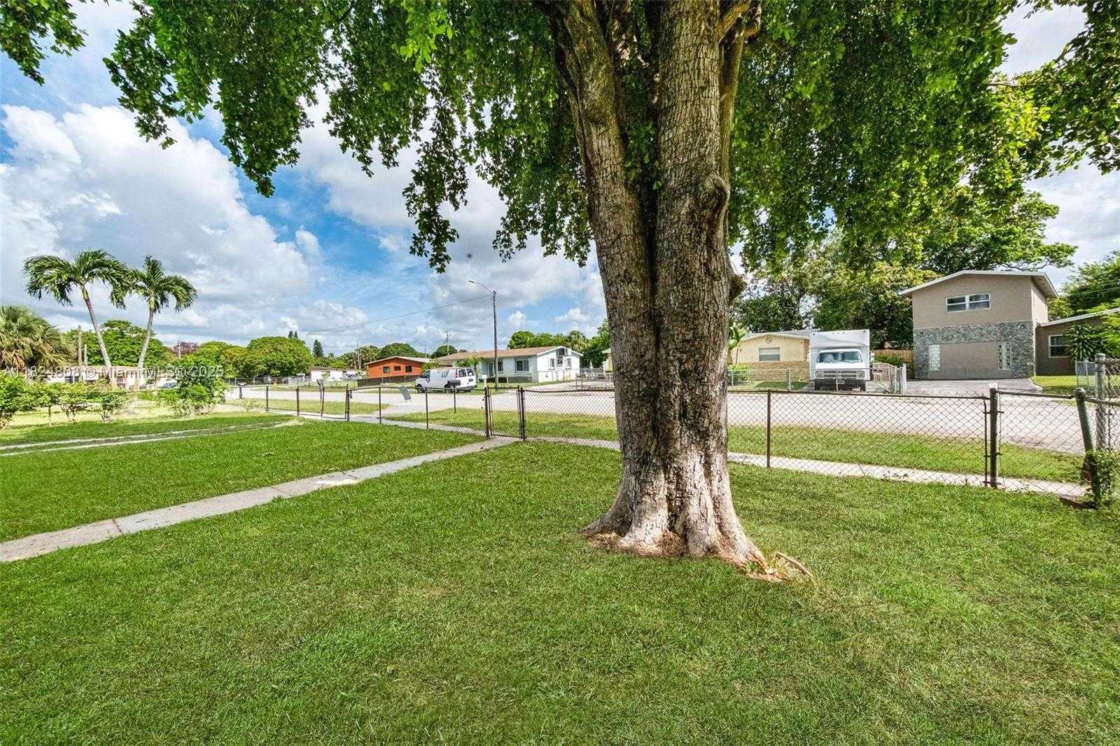 Small Image of 3460 NORTH WEST 1ST ST, Lauderhill Number 38
