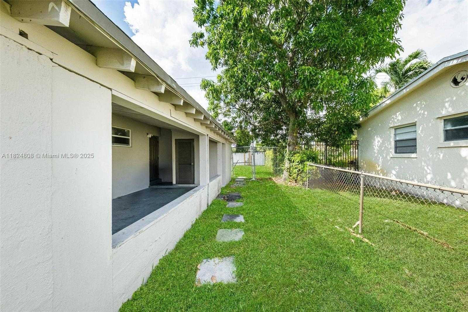 Small Image of 3460 NORTH WEST 1ST ST, Lauderhill Number 40