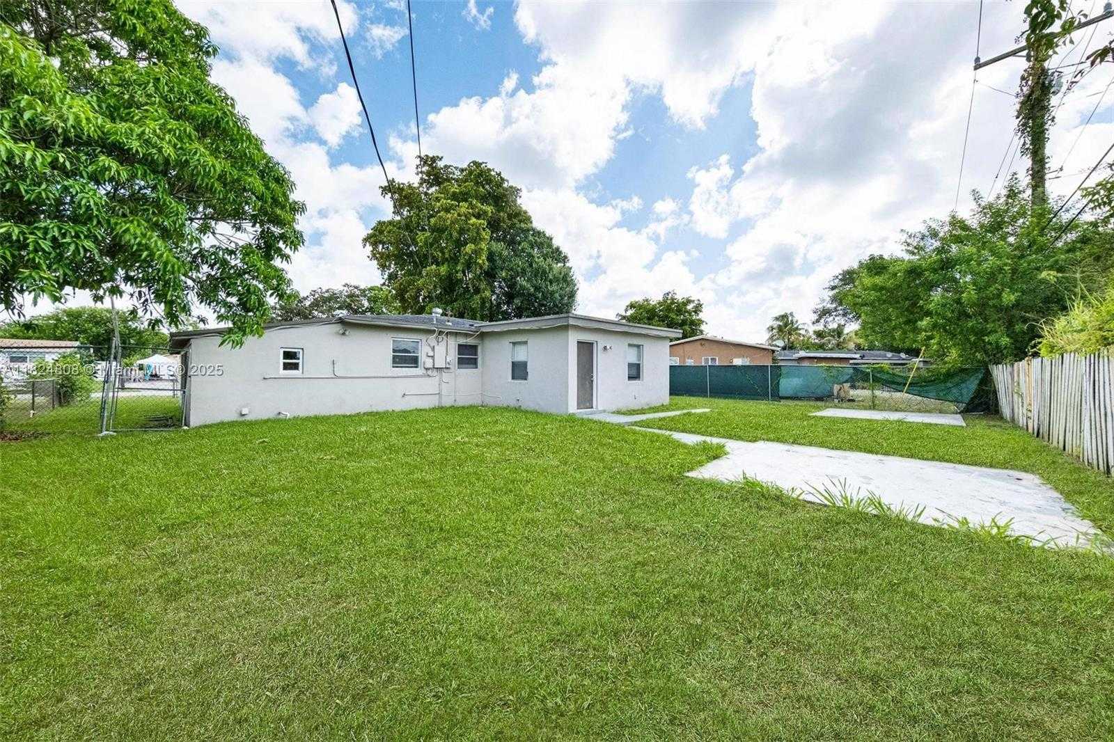 Small Image of 3460 NORTH WEST 1ST ST, Lauderhill Number 43