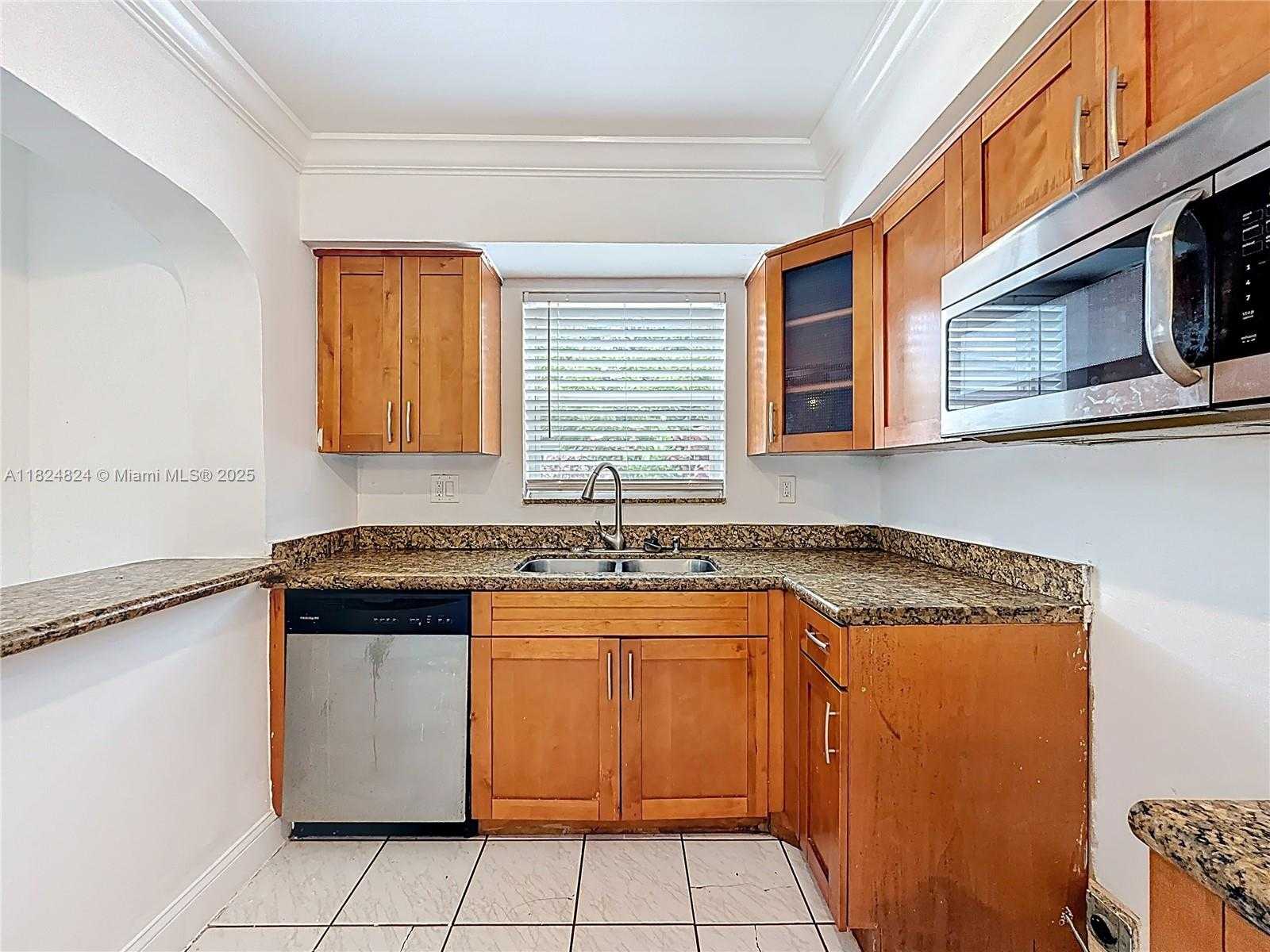 Small Image of 6464 MCCLELLAN ST, Hollywood Number 24