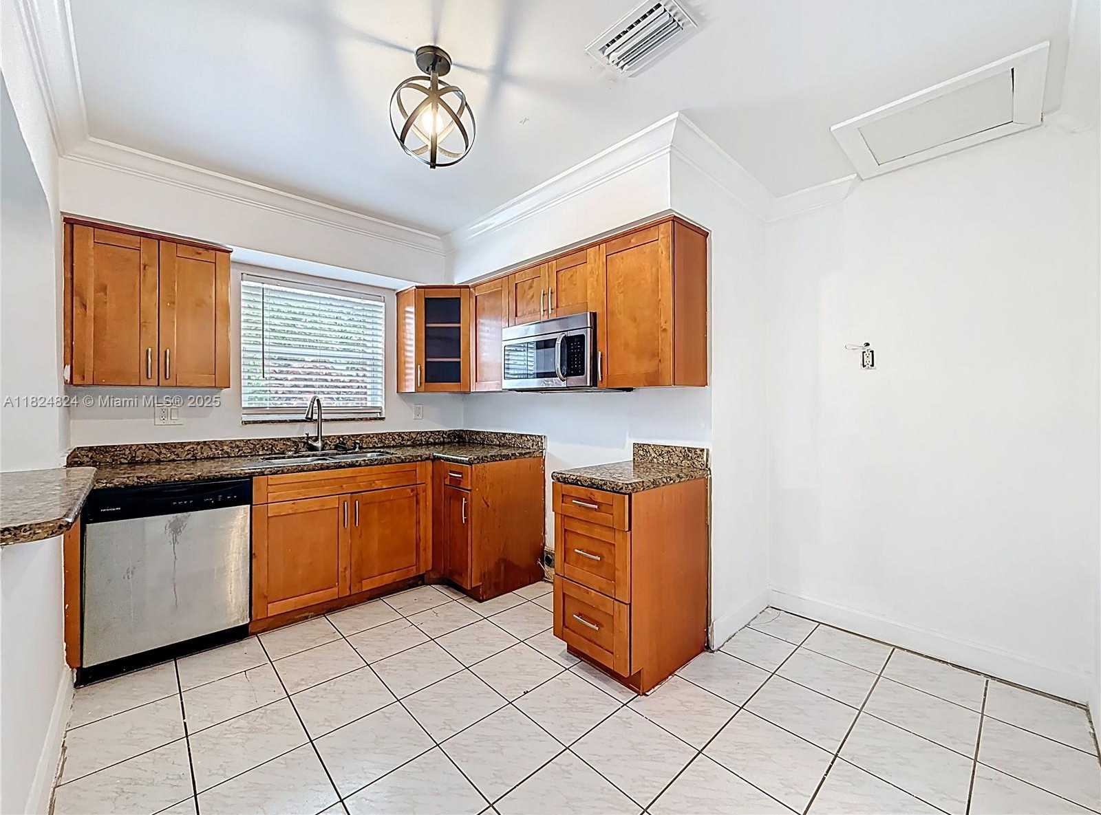 Small Image of 6464 MCCLELLAN ST, Hollywood Number 28