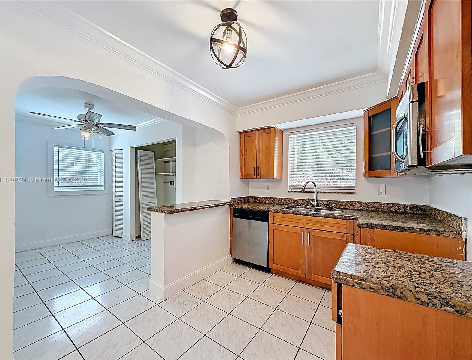 Small Image of 6464 MCCLELLAN ST, Hollywood Number 29