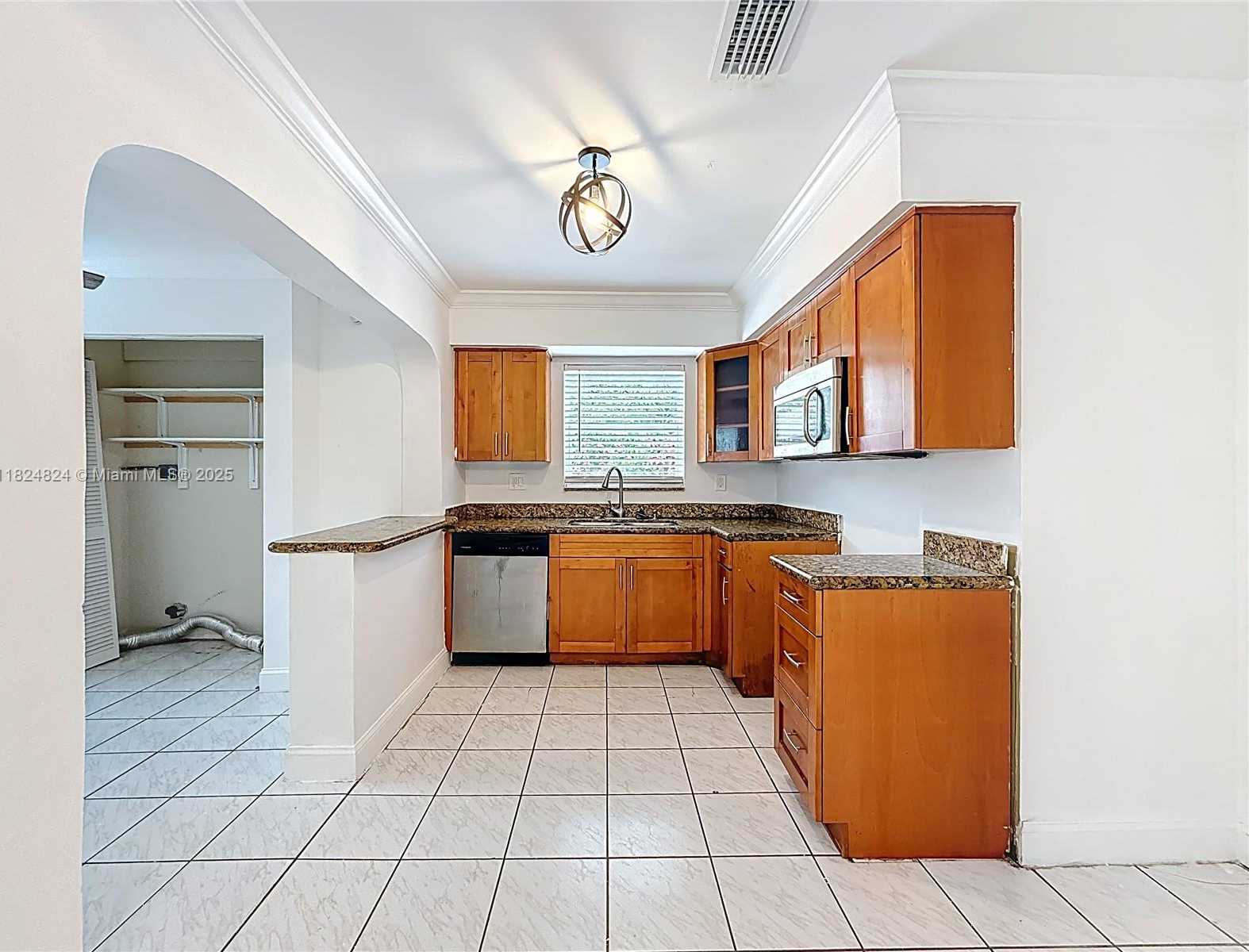Small Image of 6464 MCCLELLAN ST, Hollywood Number 31