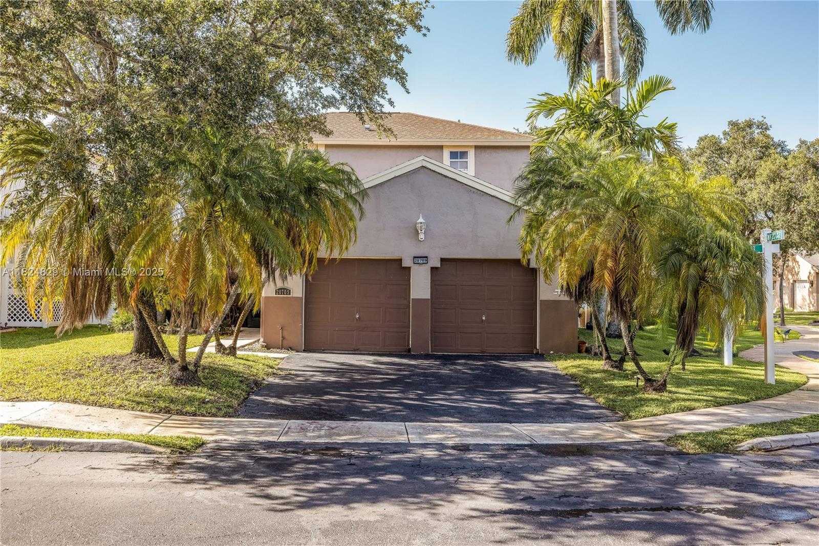 Small Image of 20709 NORTH WEST 1ST ST, Pembroke Pines Number 17