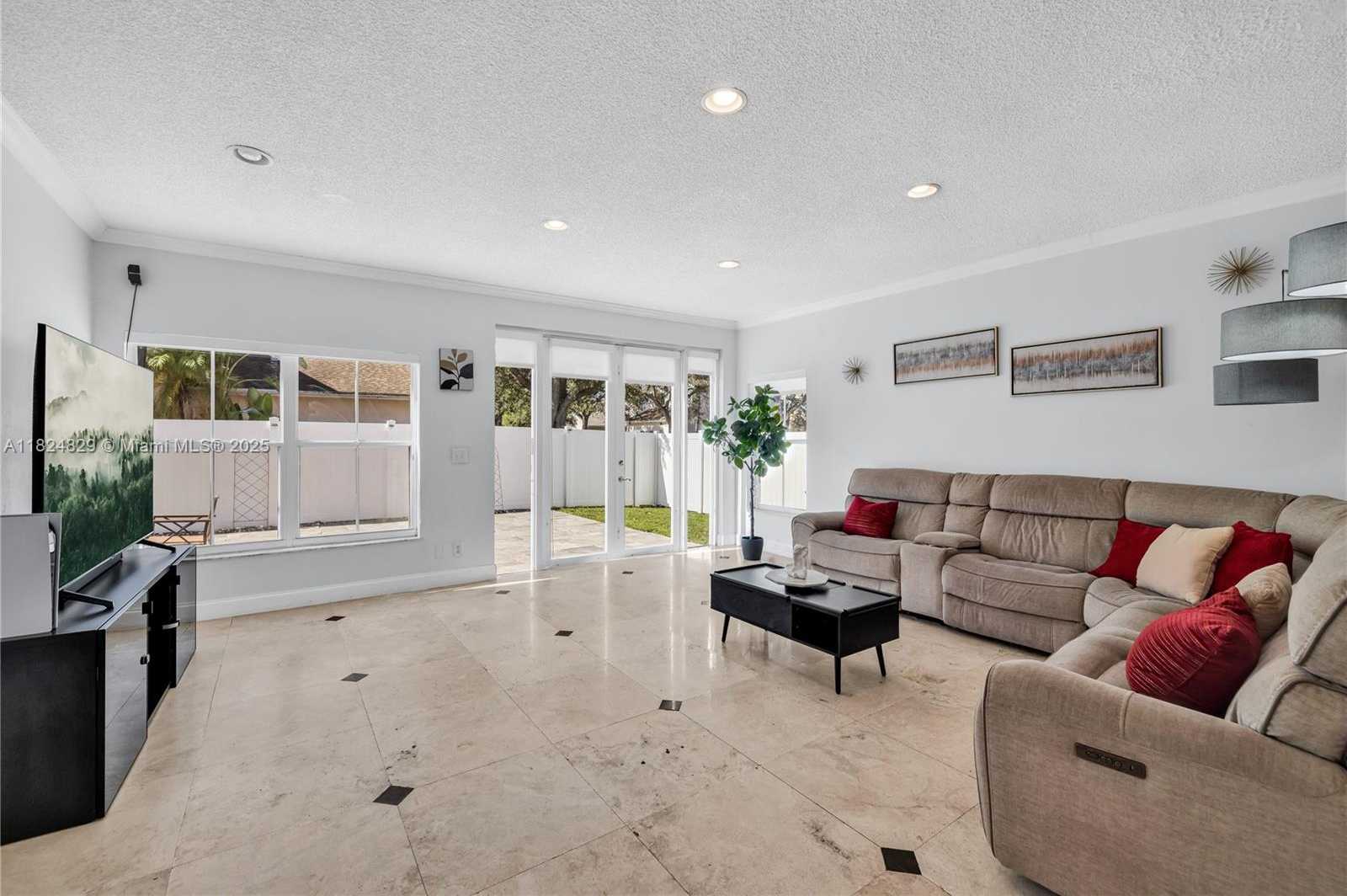 Small Image of 20709 NORTH WEST 1ST ST, Pembroke Pines Number 22