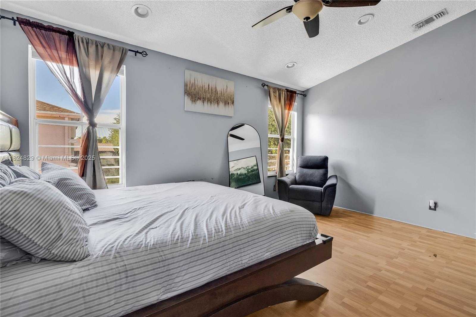 Small Image of 20709 NORTH WEST 1ST ST, Pembroke Pines Number 31